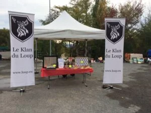 Stand du Klan du Loup à la SPA de Brive-la-Gaillarde.