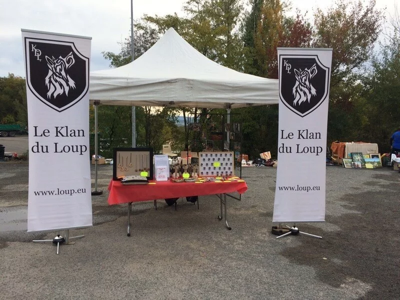 Stand du Klan du Loup à la SPA de Brive-la-Gaillarde.