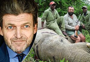 Benjamin Rothschild à côté d'un éléphant braconné.